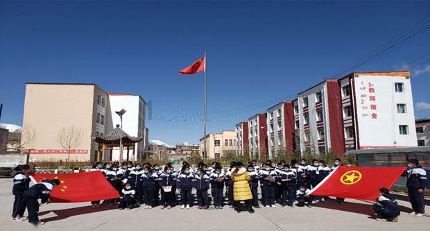 杨紫严选CP:竹马破镜重逢,白月光天降砸车